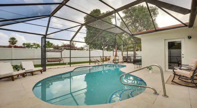 Коттедж Backyard Oasis: Fort Lauderdale Home Near Beach