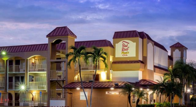 Номер Standard Red Roof Inn PLUS+ & Suites Naples Downtown-5th Ave S
