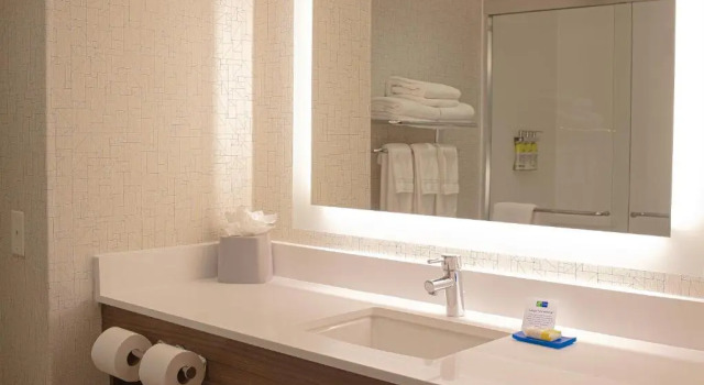 Люкс Holiday Inn Express Hotel & Suites Livermore by IHG