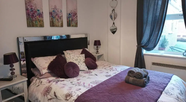Апартаменты с 2 комнатами Beach Apartment - Sleeps 4, Garden & Parking