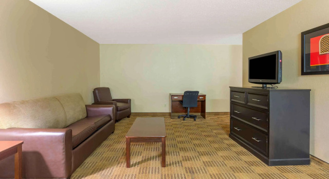 Двухместный люкс c 1 комнатой Extended Stay America Select Suites - Greensboro - Wendover Ave - Big Tree Way
