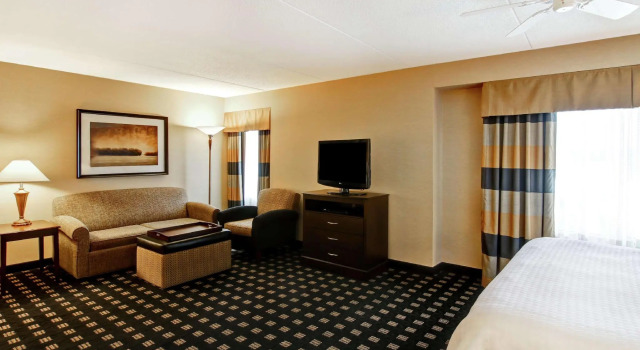Двухместная студия-люкс Premium Homewood Suites by Hilton Toronto Airport Corporate Centre