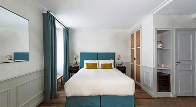 Четырёхместный номер Standard HOY Paris - Yoga Hotel
