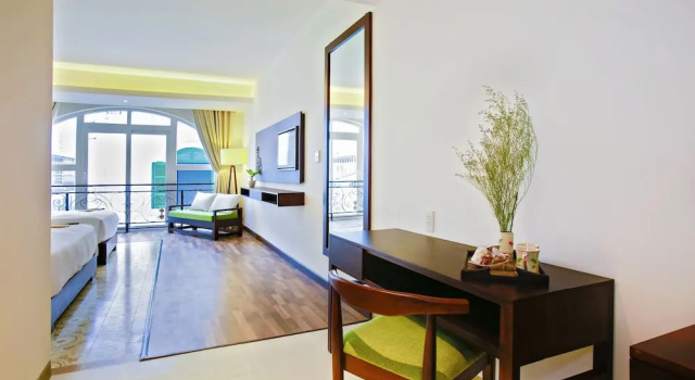 Трёхместный номер Superior Lasenta Boutique Hotel Hoian