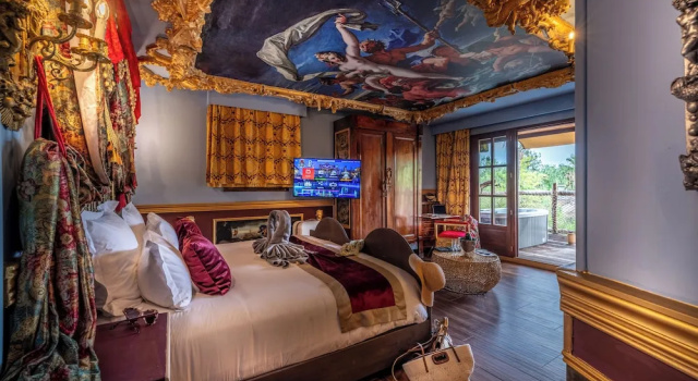Люкс Luxury Hôtel Pirates World