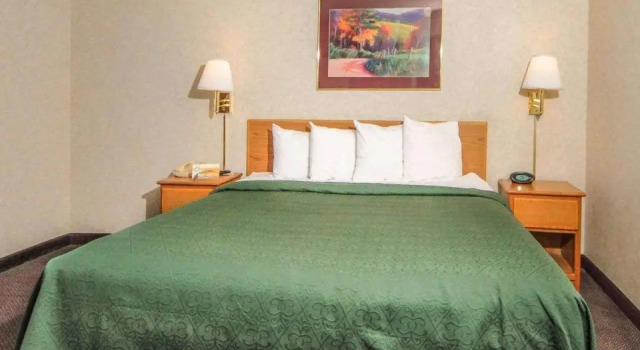 Двухместный люкс c 1 комнатой Quality Suites San Diego Otay Mesa