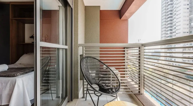 Апартаменты HMO - Full-length Studios in Building c/ Pool