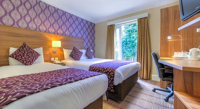 Трёхместный номер Standard City Continental London Kensington