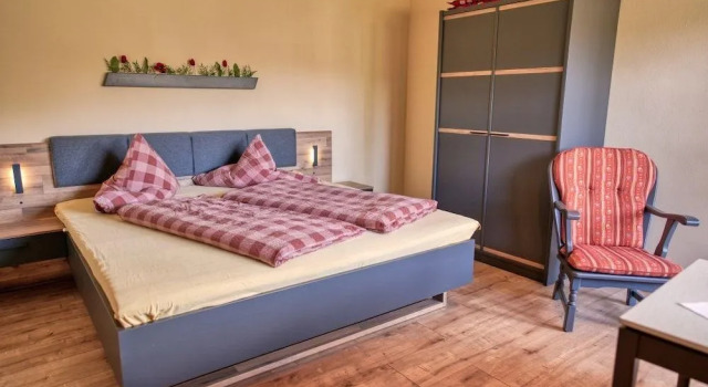 Gästehaus Riedl, Varaa Matkakoti Hotellit Baijeri pysäköinnillä, Pysäköinti
