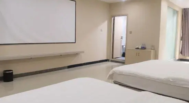 Двухместный люкс Deluxe Yuelanwan Business Hostel