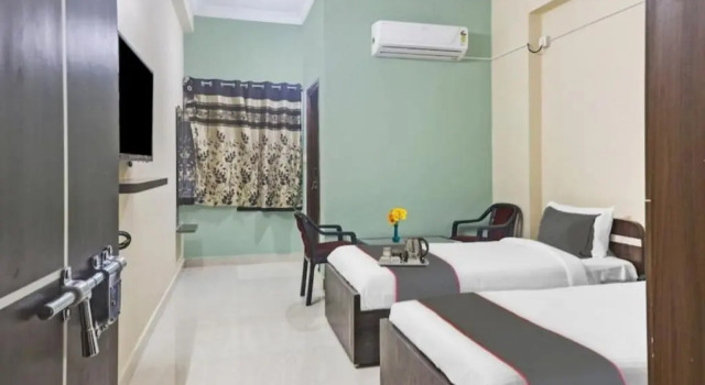 S Grand Residency, Забронировать Отель Хайдарабад Hyderabad Region, рядом с Технологический университет им. Джавахарлала Неру (JNTU)