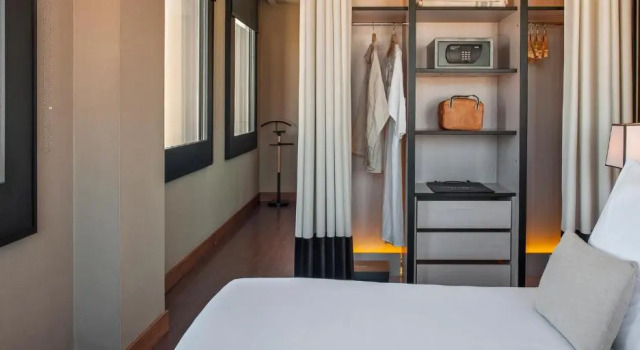 Двухместный номер Deluxe Grand Hotel Central, Small Luxury Hotels