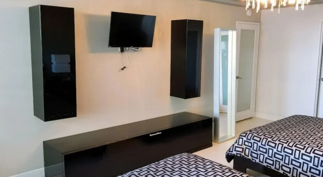Alexander 604 3 Bedroom Apts by RedAwning, Varaa Huoneisto Hotellit Miami Beach uima-altaalla, Uima-allas