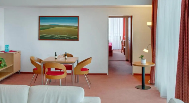 Люкс Presidential с 2 комнатами Avanti Hotel