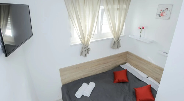 Funtastic Apartment with Private Heated Pool