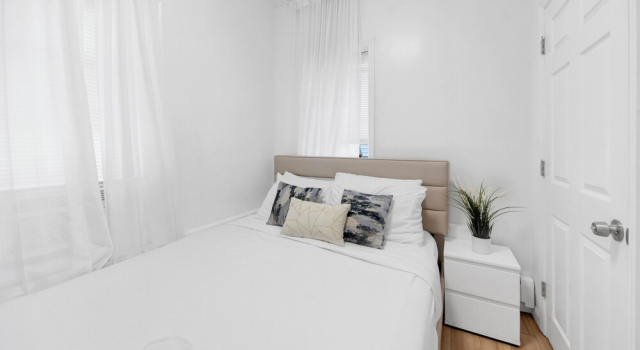 Апартаменты Luxury Luxury 3 BR Near NYC with Easy Parking