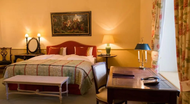 Полулюкс Hotel Château Bela
