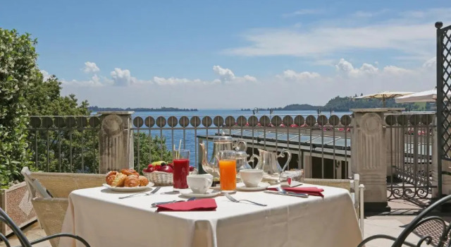 Номер Standard с балконом Hotel Savoy Palace