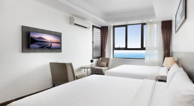 Трёхместный номер Deluxe с видом на море Media Nha Trang Hotel