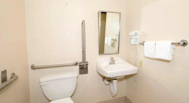 Двухместный номер Deluxe Red Roof Inn Milford - New Haven