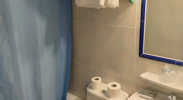 Семейный номер Standard с балконом Hostal Bellido