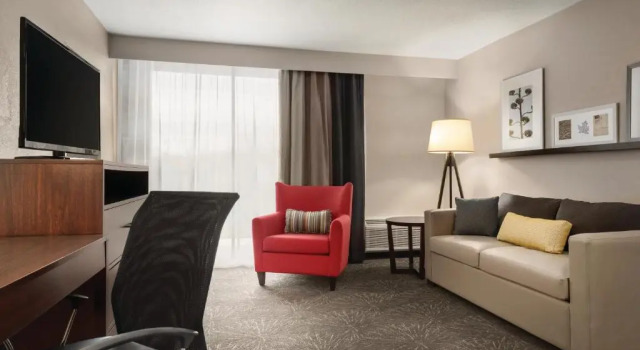 Люкс Country Inn & Suites by Radisson, Erlanger - Cincinnati South