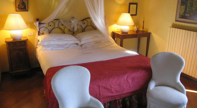Bed & Breakfast Casa Mariuccia, Забронировать Отель «постель и завтрак» Отели Пьемонта с бассейном, Бассейн