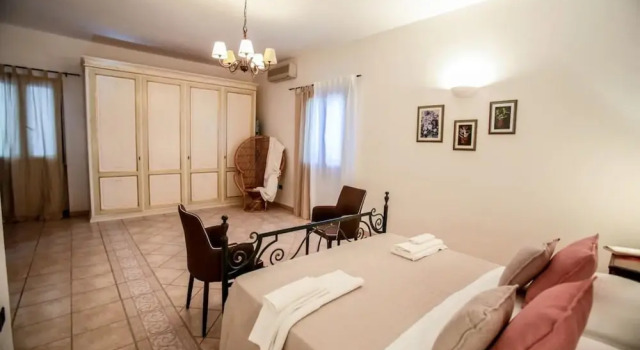 Esclusiva Villa a Ostuni con Piscina 1km dal Mare
