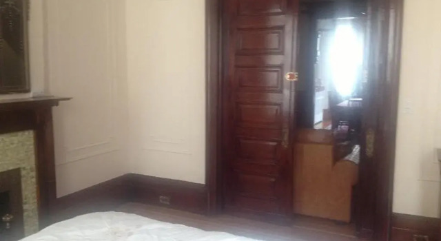 PLG House, Забронировать Отель «постель и завтрак» Бруклин Нью-Йоркская агломерация, рядом с First Baptist Church of Crown Heights