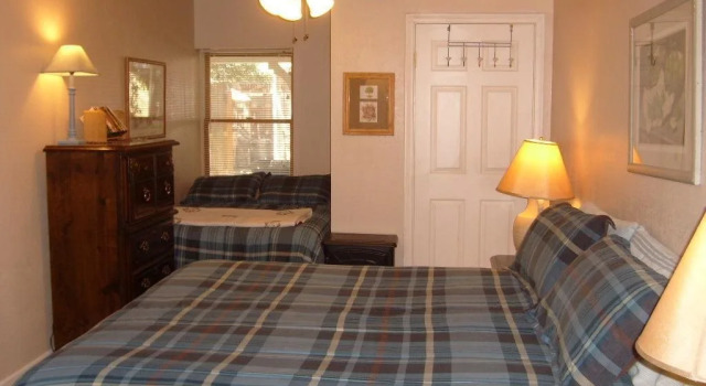 Julian Country Inn, Забронировать Отель Джулиан San Diego County, рядом с Историческое общество Джулиана