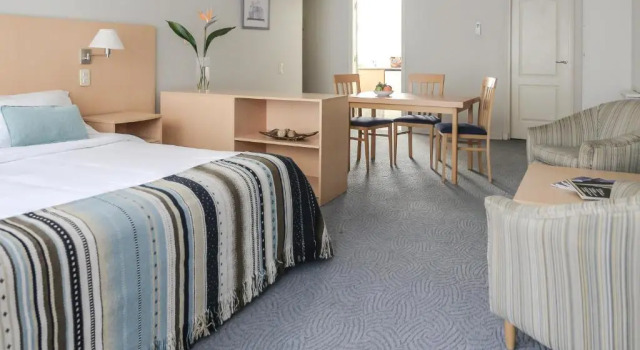 Люкс Portal Plaza Suites