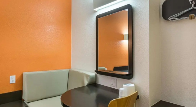 Четырёхместный номер Standard Motel 6-Villa Park, IL - Chicago West