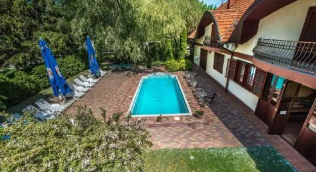 Marina Panzio, Забронировать Отель Отели Шиофок 3 звезды, 3*