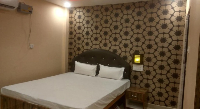 Shiva Guest House