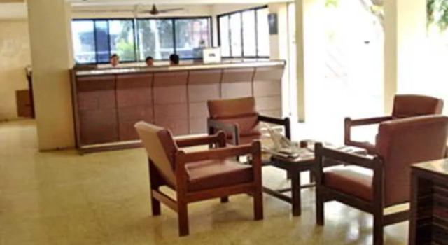 Hotel Meru, Забронировать Отель Отели Mali and Munjeri с завтраком, Завтраки