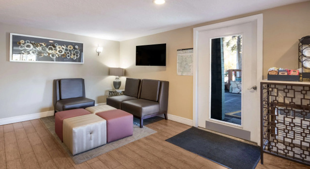 Best Western Weston Inn, Забронировать Отель Отели Вест-Йеллоустон с бассейном, рядом с Кинотеатр формата IMAX  Национального географического общества, Бассейн