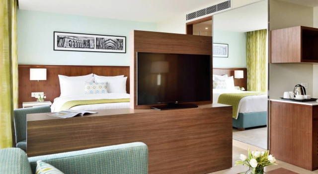 Двухместный люкс Premium c 1 комнатой Fairfield by Marriott Indore