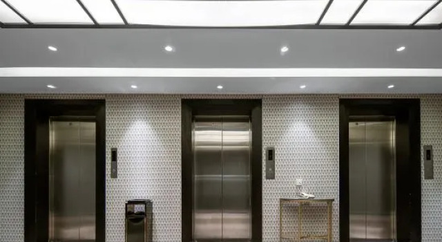 Xuzhou Qianjin Holiday Hotel, Prenota Hotel Hotel a Jiangsu con parcheggio, Parcheggio