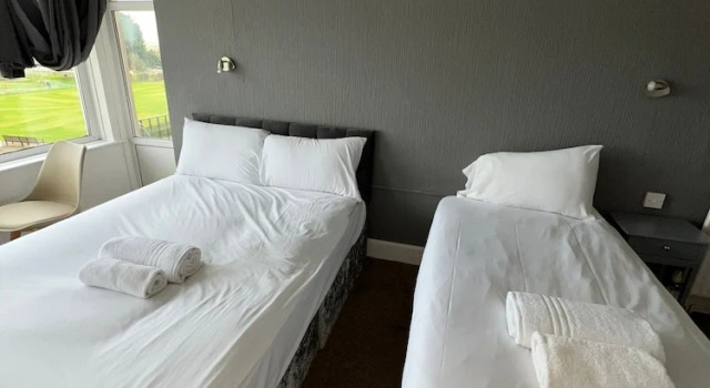 Трёхместный номер Standard Harbour Hotel
