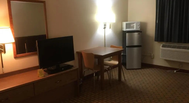 Двухместный номер Standard Super 8 by Wyndham Mt. Vernon