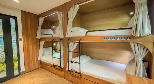 Кровать в общем номере Tropical Dorm Hostel Da Nang by Haviland