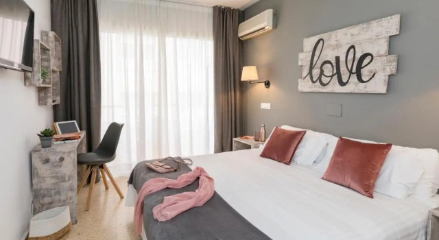 Hotel Bulevard, Забронировать Отель Отели Жирона с завтраком, Завтраки