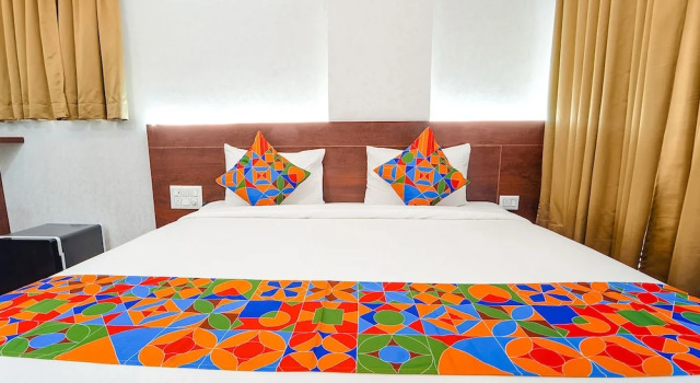 Номер Deluxe FabHotel Ellegant Inn