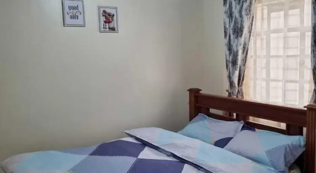 Lux Suites 2 Bedroom Donholm Bungalow