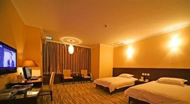 Pingliang Longdong Pearl Hotel (Gansu Medical College TiYu Park), Rezerwuj Hotel Hotele 3-gwiazdkowe w Pingliang, 3*
