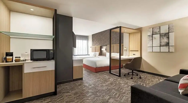 Четырёхместный люкс SpringHill Suites by Marriott Camp Hill