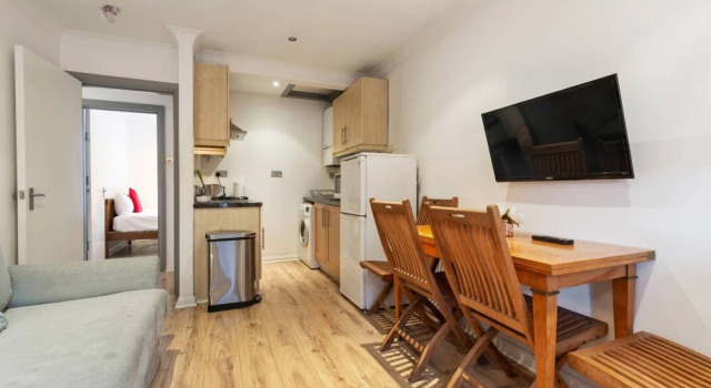 Comfortable 2 Bedroom Flat With Good Transport, Забронировать Отель Камден Лондон, рядом с Район Блумсбери