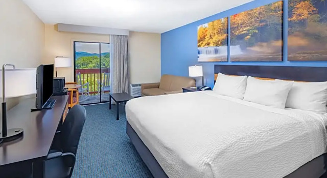 Двухместный номер Premium Days Inn by Wyndham Waynesville NC