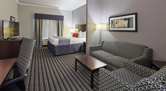 Люкс Best Western Plus Austin Airport Inn & Suites