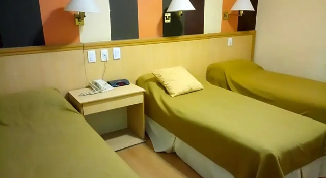 Трёхместный номер Standard Conquistador Hotel